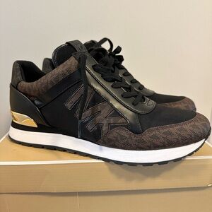 Michael Kors Maddy Trainers